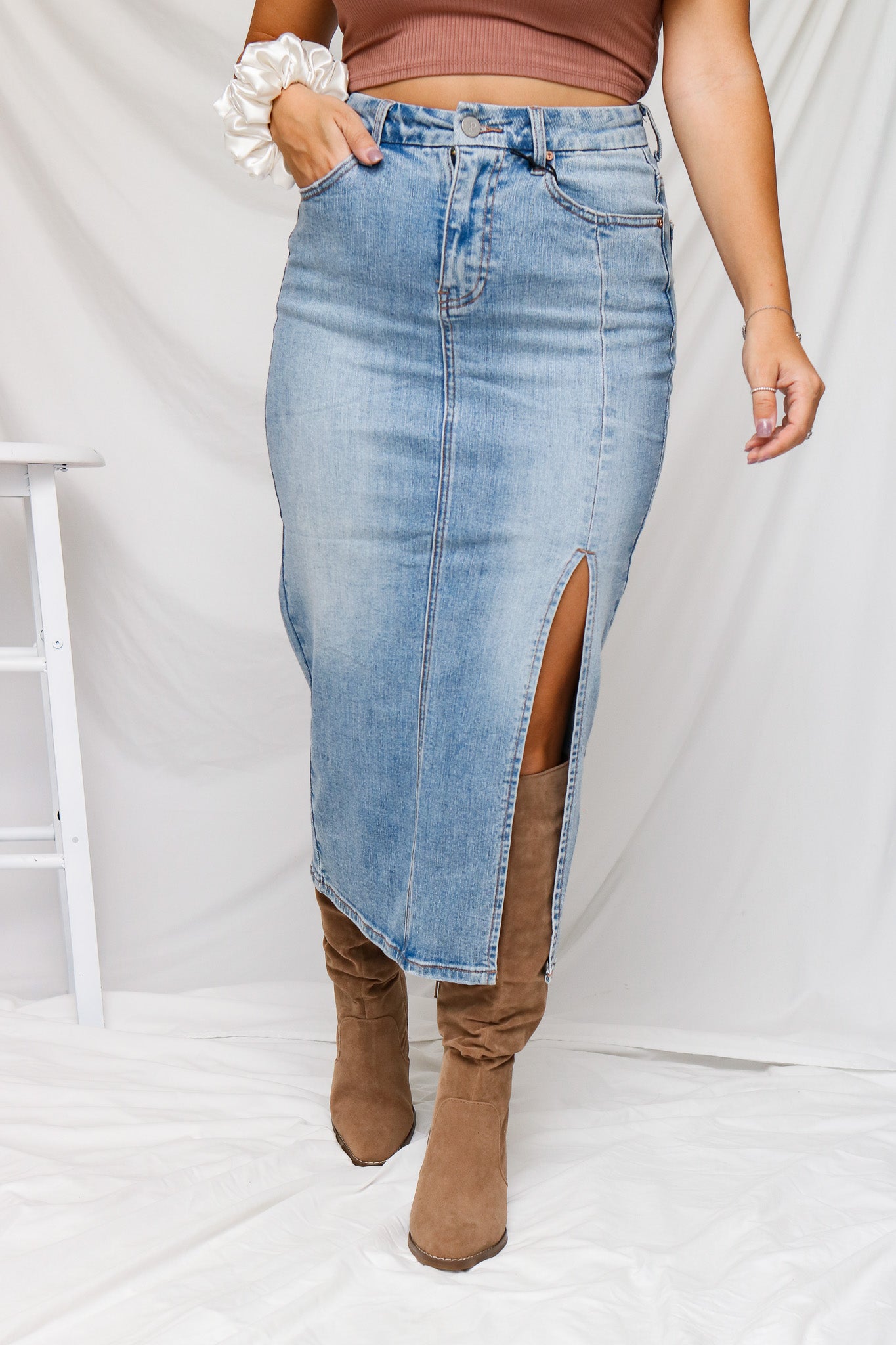Heading That Way Denim Skirt (light wash)