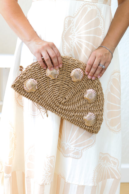 Seashell Straw Clutch