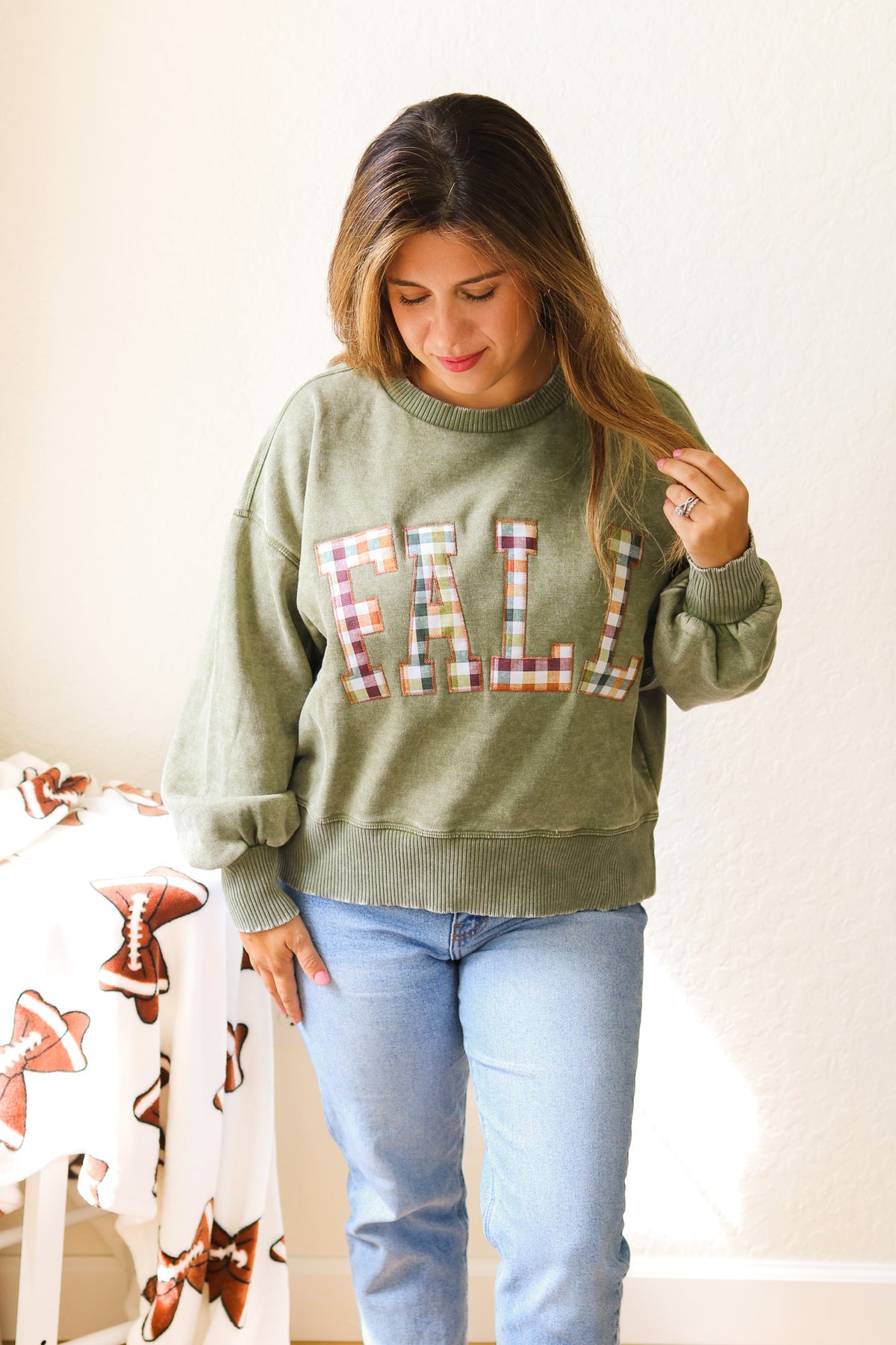 FALL Stitched Graphic Pullover (olive)