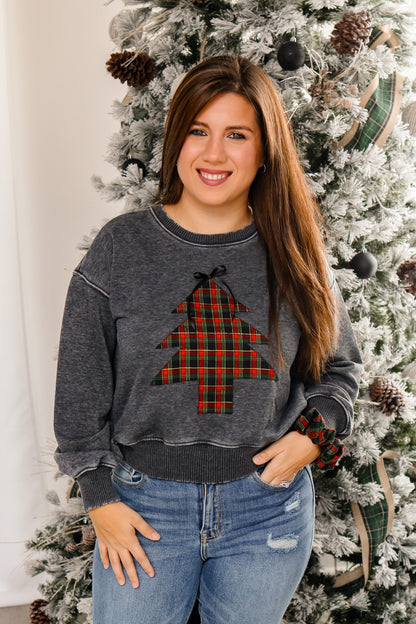 Plaid Christmas Tree Pullover (heathered black)