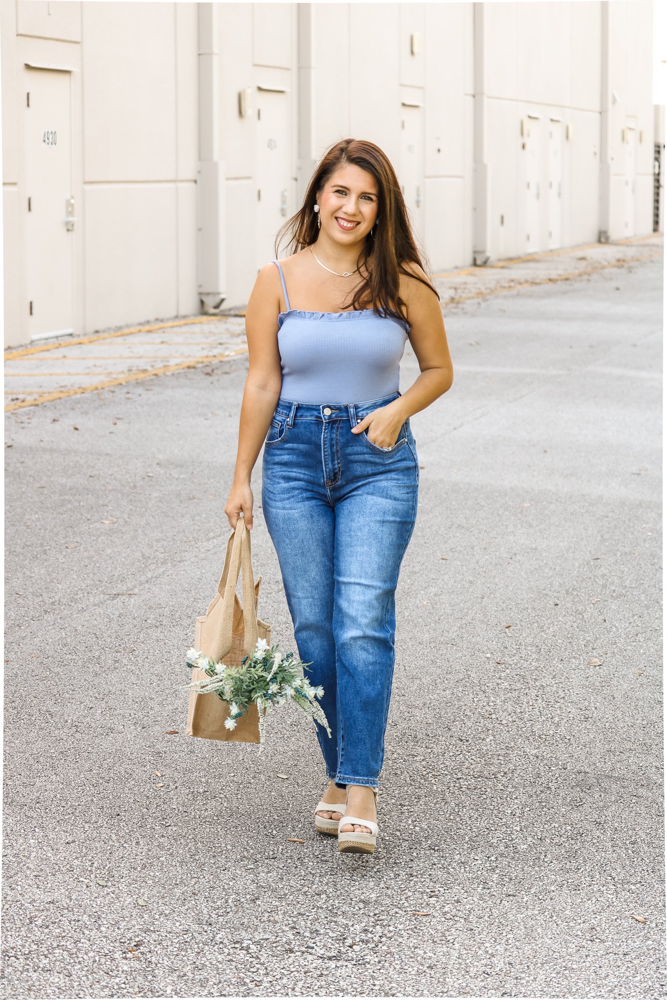 Amber High Rise Mom Jeans (dark wash)