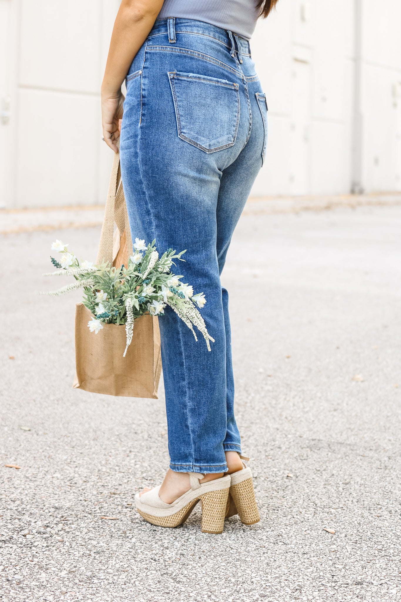 Amber High Rise Mom Jeans (dark wash)