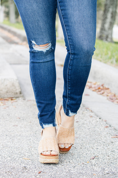 Buttoned Up Mid Rise KanCan Jeans (dark)